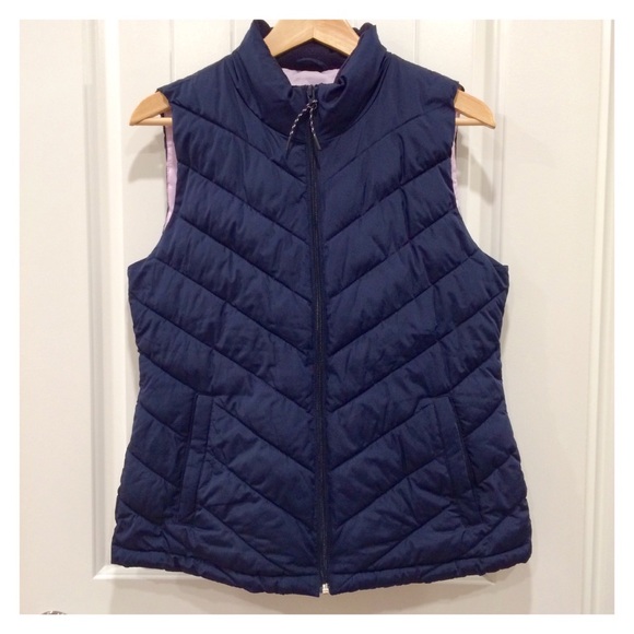 *HOST PICK* Lightweight Puffer Vest with Pockets | Navy | M - Picture 3 of 9